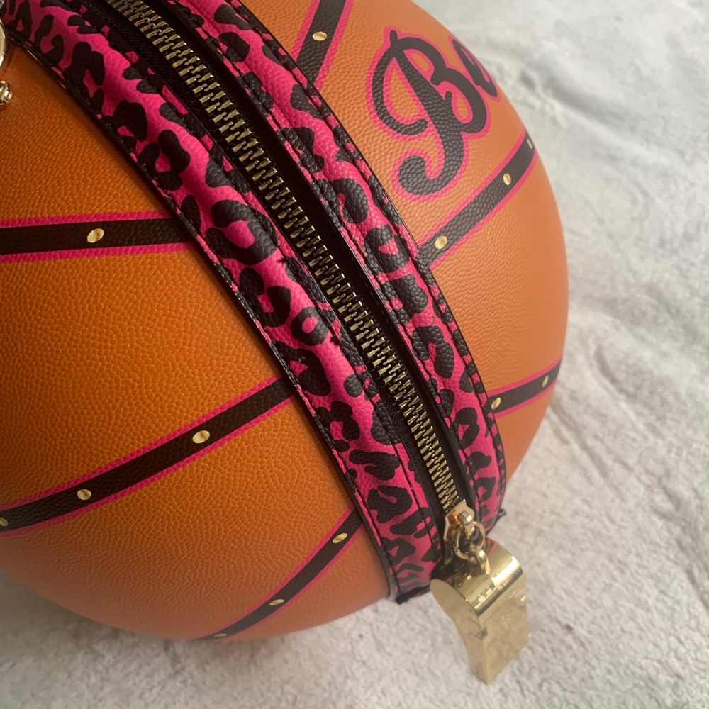 Betsey Johnson Leopard Basketball Kitsch Shoulder Bag Satchel NWT - Picture 13 of 15